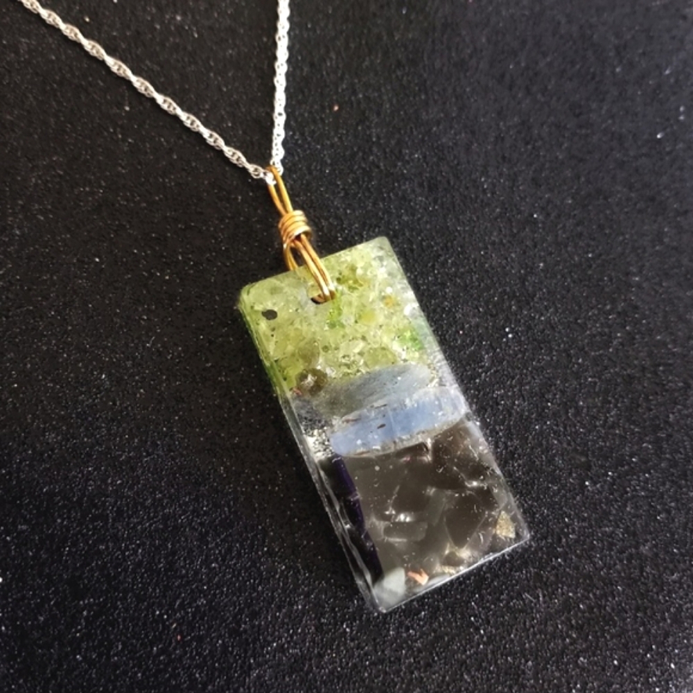 Peridot kyanite black tourmaline orgonite pendant sterling silver necklace New